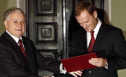 Premier i posłowie oddadzą pieniądze nauczycielom