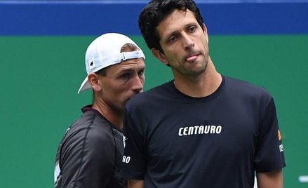 Łukasz Kubot (z lewej) i Marcelo Melo wygrali wspólnie dwunasty turniej