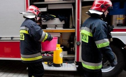 W pożarze mieszkania w kamienicy w Szczecinie zginęły dziś trzy osoby.