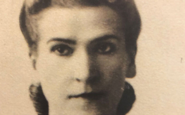 Jadwiga Długoborska (1899–1944) – była nauczycielką i działaczką społeczną. Aresztowana przez gestap