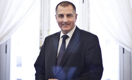 Sprzedam budynek z urzędnikami miejskimi