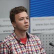 Białoruski dziennikarz Raman Pratasiewicz na konferencji prasowej w MIńsku, 14 czerwca 2021 r.
