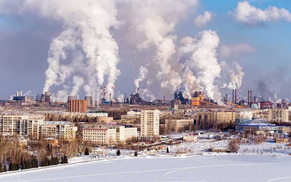 Gdyby smog był wynikiem „pracy” wielkich kominów nie byłoby trudno je namierzyć. Niestety, tak nie j