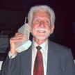 Martin Cooper twierdzi, że dzisiejszy smartfon stał się zbyt skomplikowany z licznymi aplikacjami i 