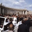 13 maja 1981 r. na placu św. Piotra papieża Jana Pawła II dosięgły kule Alego Agcy