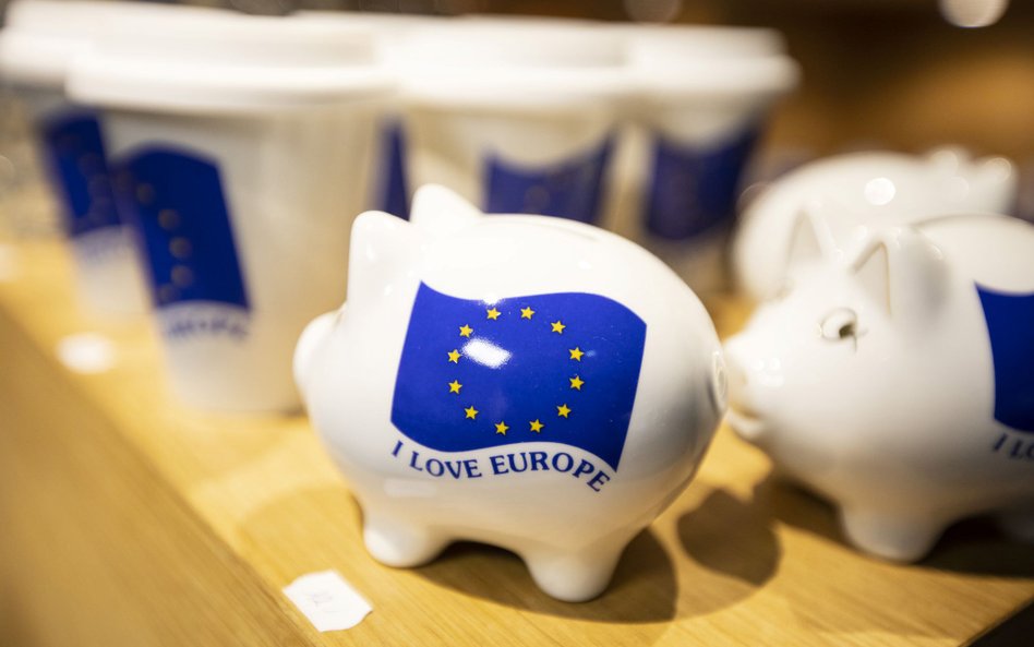 Kraje Unii Europejskiej liczą na 5 mld euro z podatku cyfrowego, który mieliby zapłacić internetowi 
