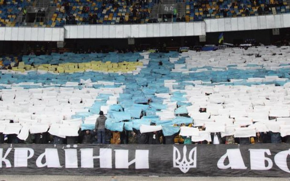 16 marca, mecz Dynamo Kijów – Tawrija Symferopol. „Wolność dla Ukrainy albo śmierć” – taki napis wyw