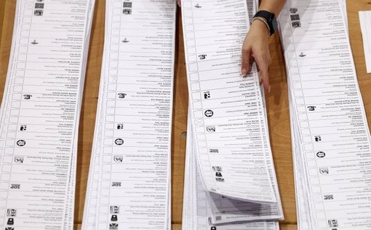 Karty do głosowania podczas wyborów uzupełniających w Clacton
