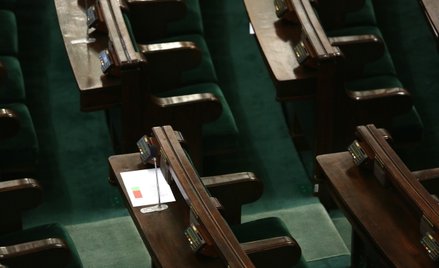 Sejm wypożyczył maszynki do głosowania z niewielkiego sklepu z Hali Mirowskiej