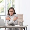 Naukowcy: Kobiety lepiej pracują, gdy jest ciepło
