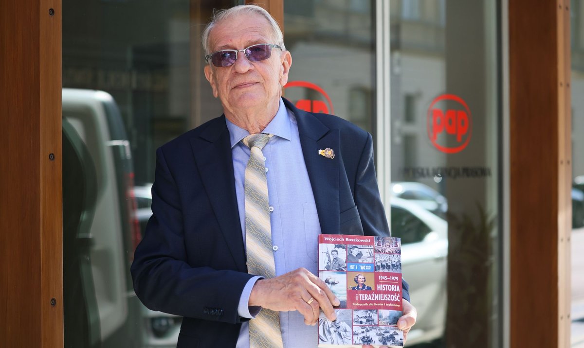 Proces za słowa o in vitro w podręczniku do HiT. Prof. Roszkowski nie ...