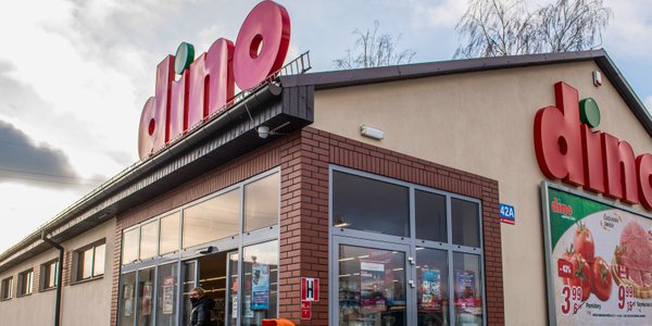 Burza wokół sklepów Dino. A sieć milczy