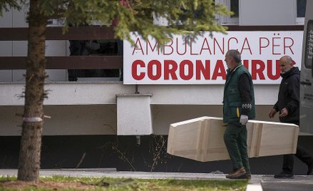 Włochy: Nowy rekord zachorowań. Już ponad 1,8 tys. zgonów