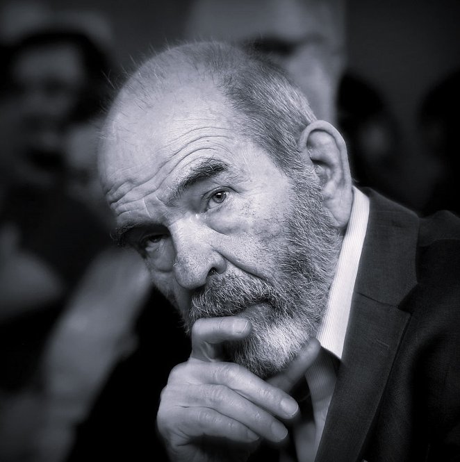 Dziembowski związany był z Obserwatorium Astronomicznym Uniwersytetu Warszawskiego