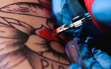 Zmieniający barwy tatuaż pomoże lekarzom