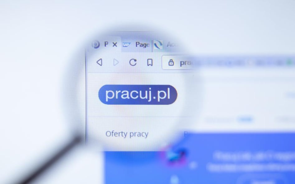 Grupa Pracuj: Na stole są różne opcje. Wśród nich giełda