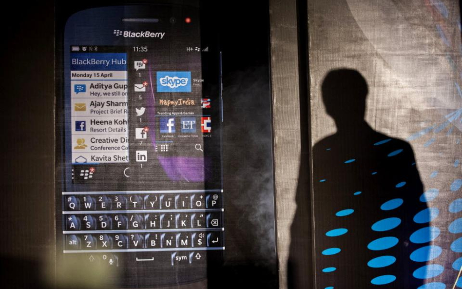 BlackBerry zwalnia prawie połowę pracowników