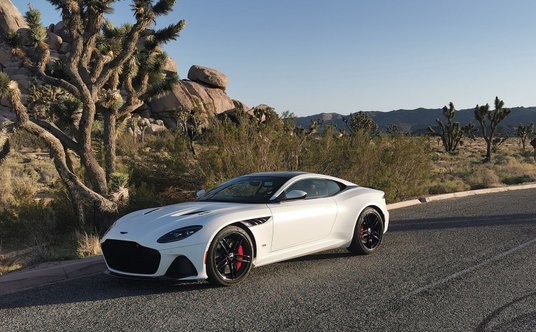 Aston Martin DBS Superleggera