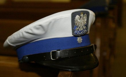 Wiatropylne policjantki mniej efektowne