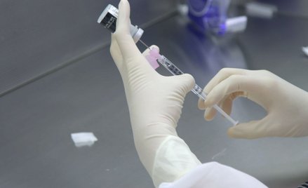 COVID-19: W Nowym Jorku zaszczepiono pierwszą osobę w Stanach Zjednoczonych