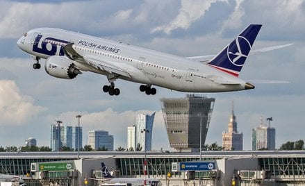 LOT wylatał 9 milionów pasażerów i zysk