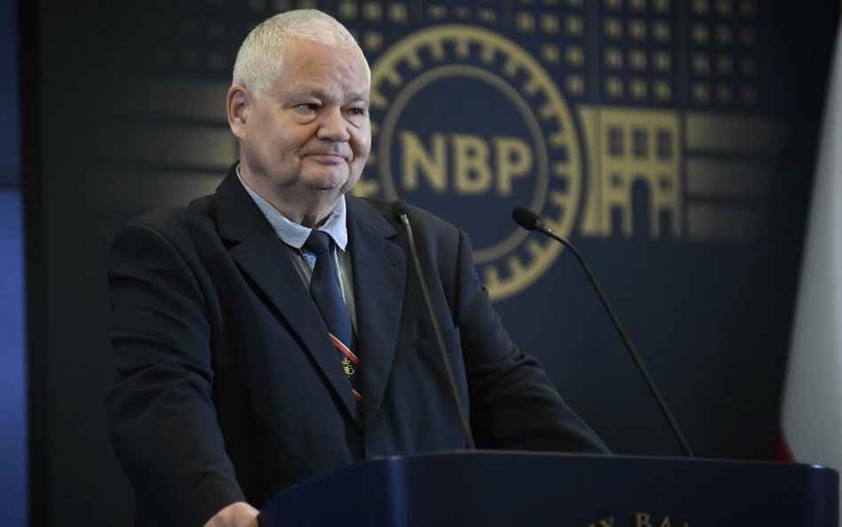 Prezes NBP Adam Glapiński uzasadnienie lipcowej decyzji RPP przedstawi na zaplanowanej na piątek kon