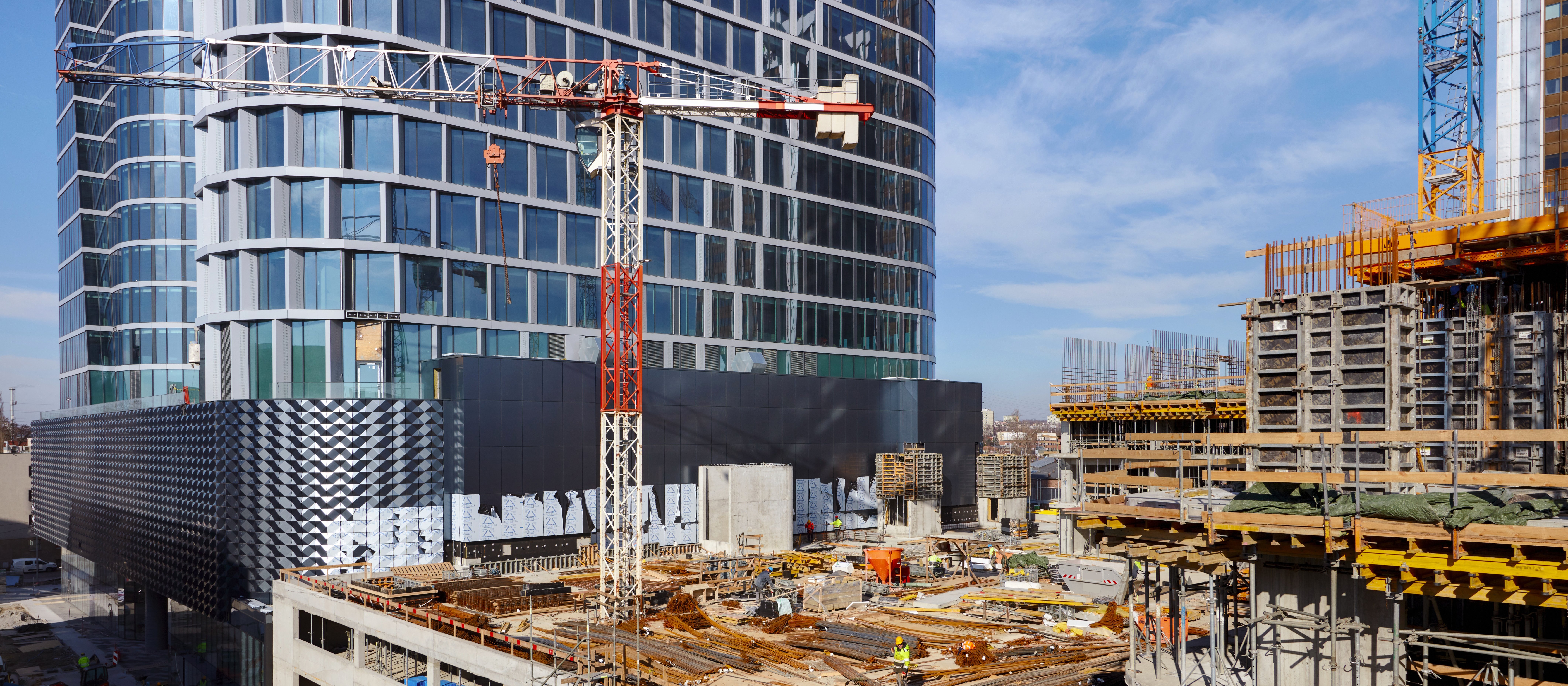 Słabsze bilanse deweloperów komercyjnych, ale z nadziejami