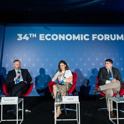 Panel „Złota klatka regulacji? Jak »gold-plating« hamuje polski rynek cyfrowy i jak to zmienić?”
