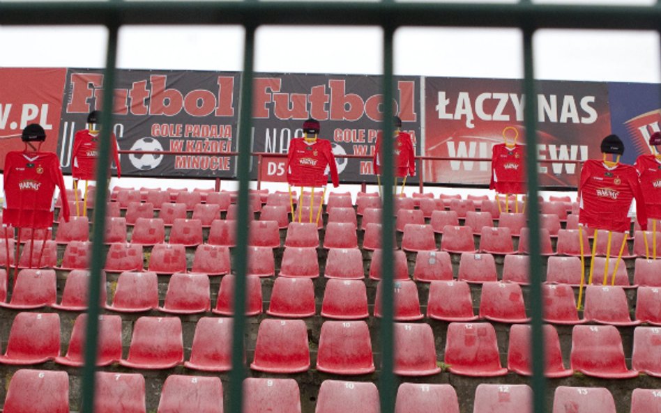 Decyzje o zamykaniu stadionów mogły być nielegalne