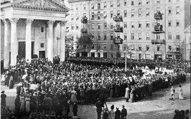 Uroczystości pogrzebowe Bolesława Prusa na Placu Trzech Krzyży, 22 maja 1912 rok