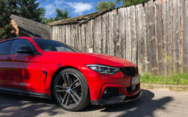BMW 430i Gran Coupe M-Performance: Czy czerwone samochody jeżdżą szybciej