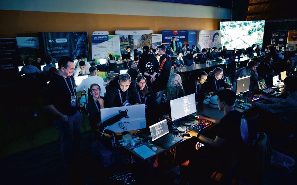 W Hackathon NASA Space Apps Challenge wzięło udział kilkuset uczestników