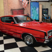 Ford Torino z 1968 roku – klasyk zza oceanu. W długim nadwoziu fastback prezentuje się oszałamiająco