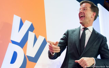 Holendrzy wybierają Europę. "Kochamy Oranje"