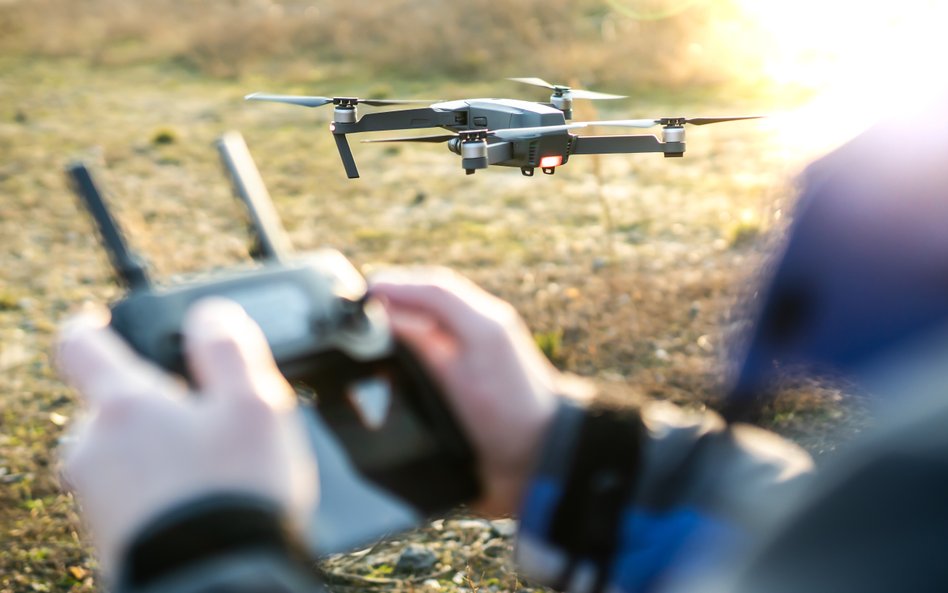 W listopadzie w Warszawie wystartuje kampania edukacyjno-informacyjna dla operatorów dronów