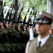 Asysta honorowa na cmentarzu czerwonoarmistów. Poseł PiS: Skandaliczny incydent