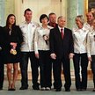 Prezydent Lech Kaczyński i nagrodzeni sportowcy wraz z trenerami