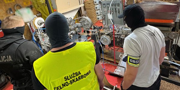 Wracają papierosy od gangsterów i przemytników. Znowu mamy przestępczy boom