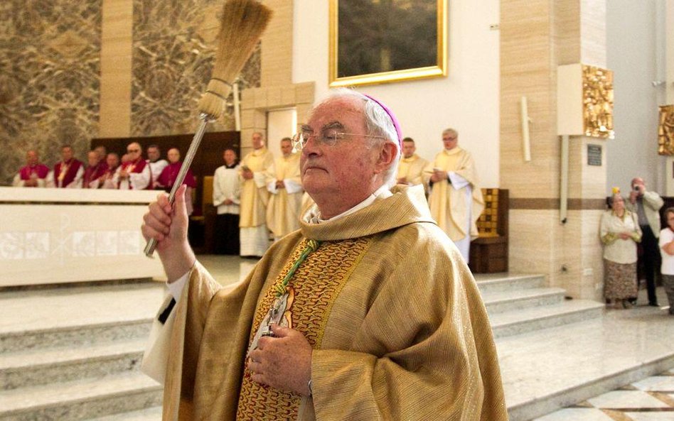 Abp Henryk Hoser