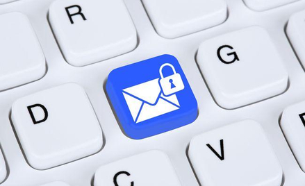 E-meldunek już działa - jak się zameldować przez internet