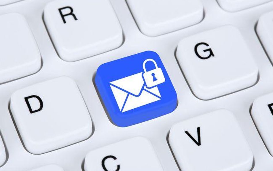 E-meldunek już działa - jak się zameldować przez internet