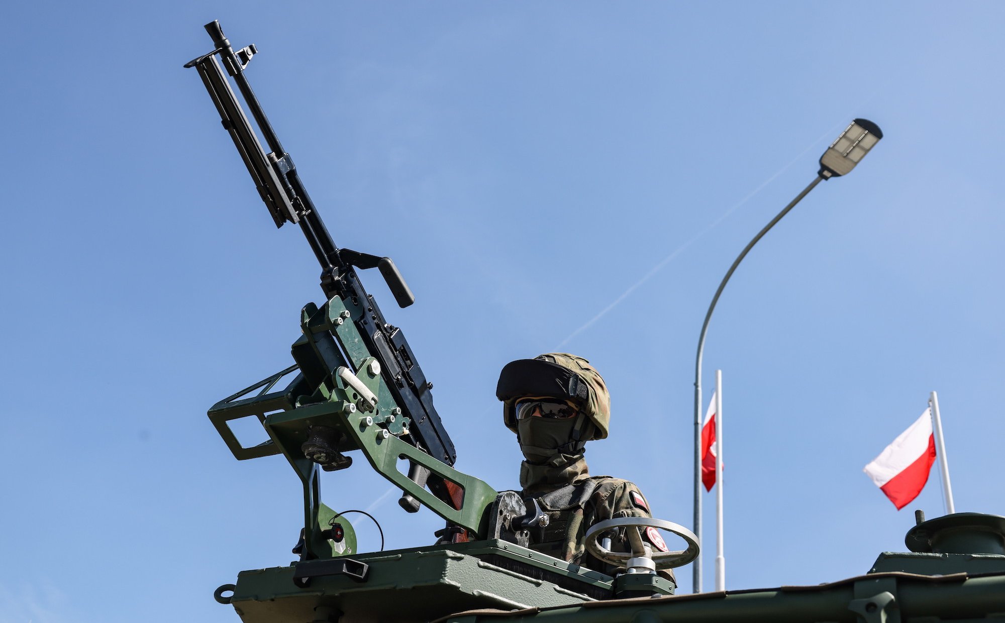 4 tysiące żołnierzy, ponad 300 jednostek sprzętu. Rusza wojskowa parada w dniu Święta Wojska Polskiego