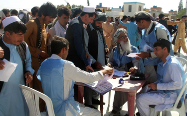 Wybory w Afganistanie: Seria zamachów, wielu zabitych i rannych