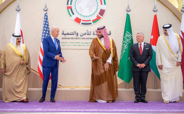 Od lewej: Hamad ibn Isa Al Chalifa - król Bahrajnu, Joe Biden - prezydent USA, Mohammed bin Salman -