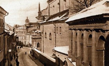 Ulica Ostrobram-ska (w wieku XX nosiła również nazwę Ostrovorot- naja, Aušros Vart? i Maksyma Gorkie