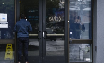 Fed i rząd USA ratują klientów kolejnego banku, tym razem od kryptowalut