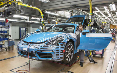 Niemieccy producenci wyprodukują 700 tys. samochodów mniej
