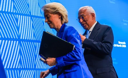 Przewodnicząca Komisji Europejskiej Ursula von der Leyen (L) i przewodniczący Rady Europejskiej Antó