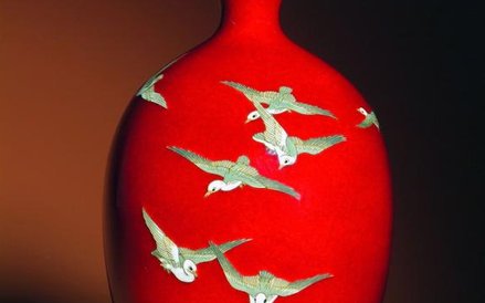 Flakon zdobiony wizerunkiem siewek nad morzem Nagoja, Hayakawa Komejir?, przed 1920 emalia cloisonné