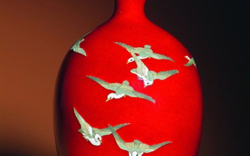 Flakon zdobiony wizerunkiem siewek nad morzem Nagoja, Hayakawa Komejir?, przed 1920 emalia cloisonné